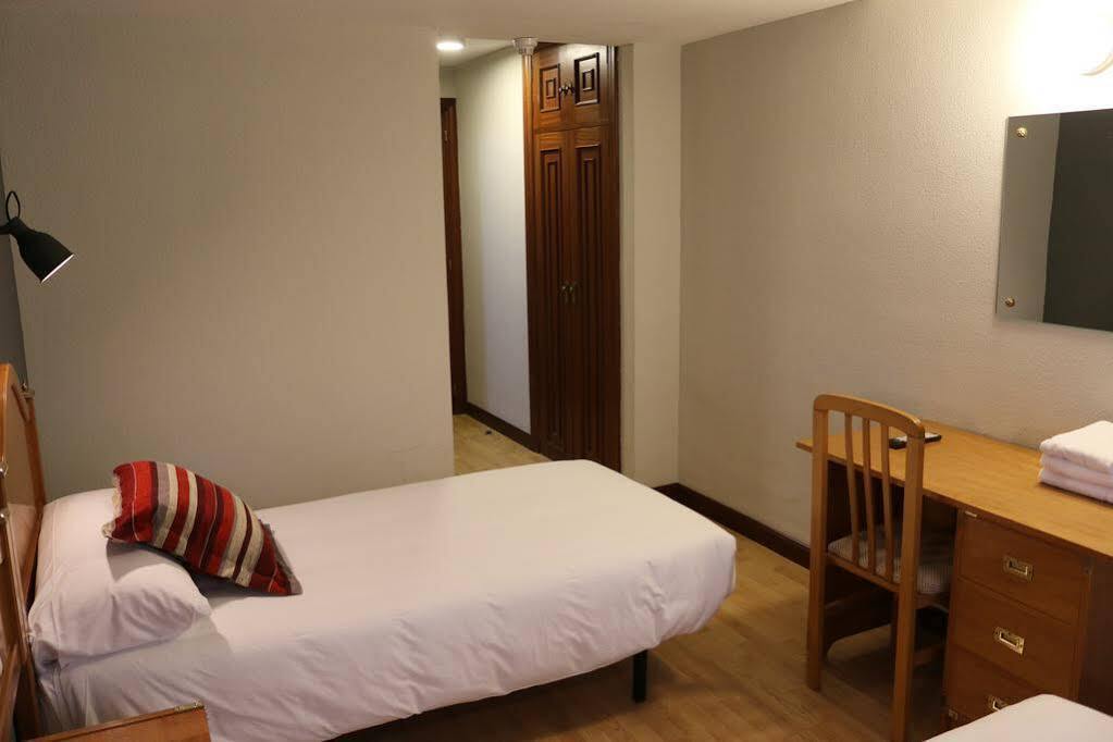 Hostal Alda Palencia Plaza Luaran gambar